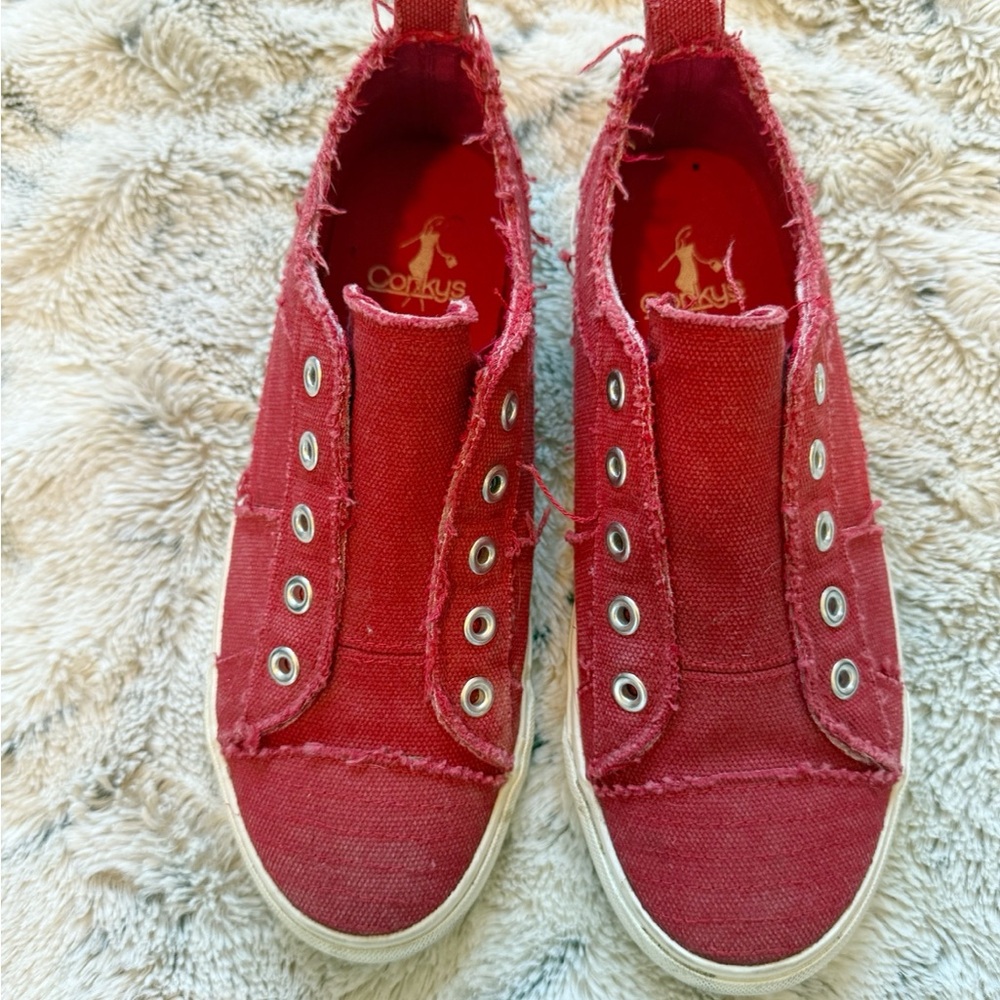 Vibrant Red Low Top Sneakers‎ with Slip On Design and White Rubber Sole size 6